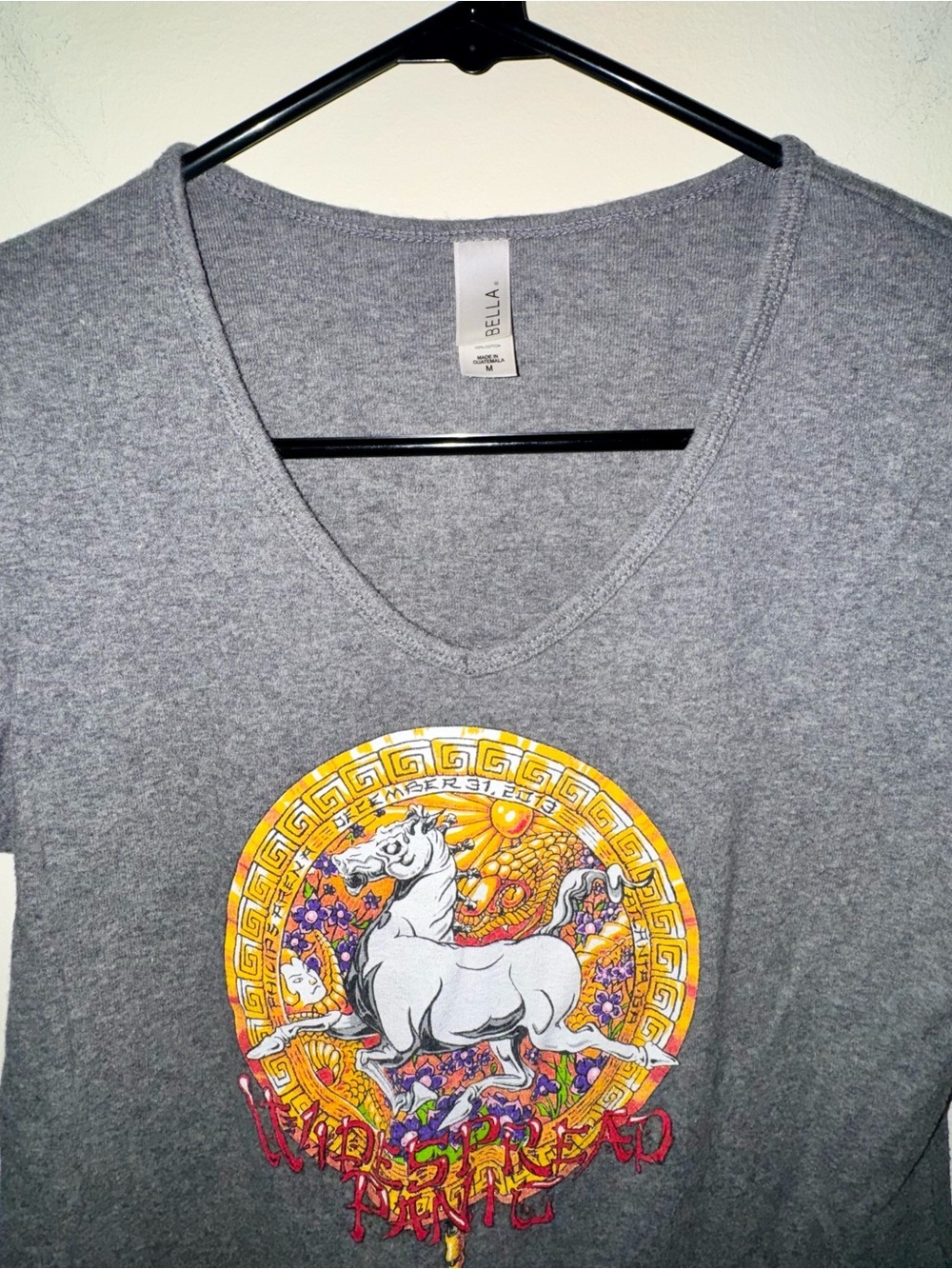Widespread Panic Gray V-Neck Tee with Horse/Unicorn Medallion - Picture 2 of 11